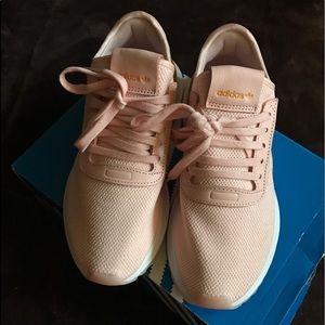 Women Adidas Shoes